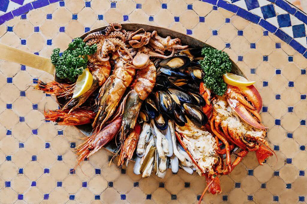 jumeirah al qasr al hambra seafood platter